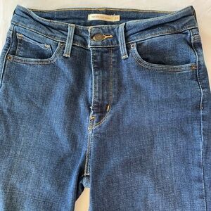 Authentic #4309 - 721 High-Rise Skinny Jeans - Dark Blue - has stretch. NWOT